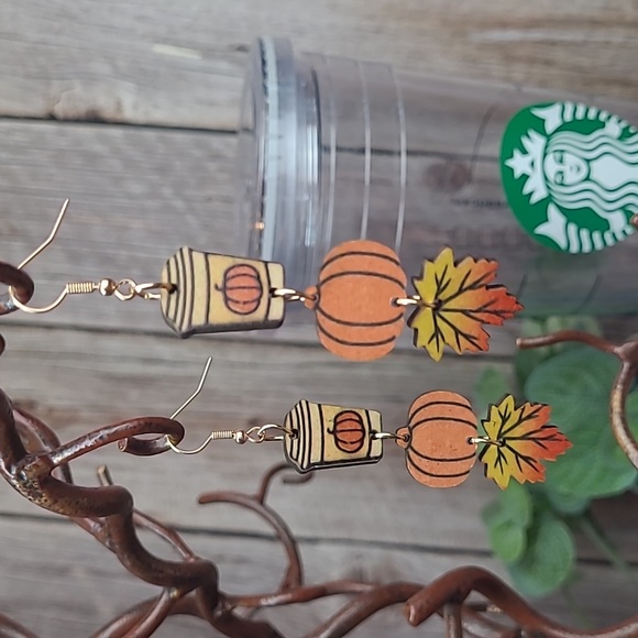 NEW WOODEN PUMPKIN COFFEE MAPLE LEAF DANGLE EARRINGS - Picture 2 of 5